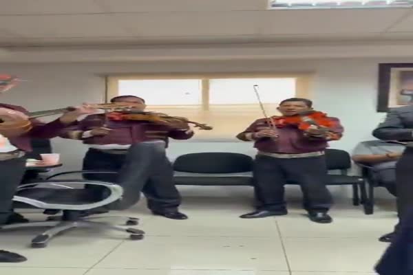 Jorge Cálix celebra su cumpleaños con mariachis y sombrero olanchano