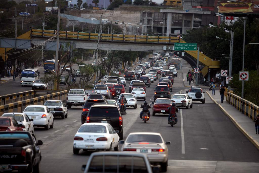 Presentan ofertas para rehabilitación del anillo periférico y bulevar Fuerzas Armadas de Tegucigalpa